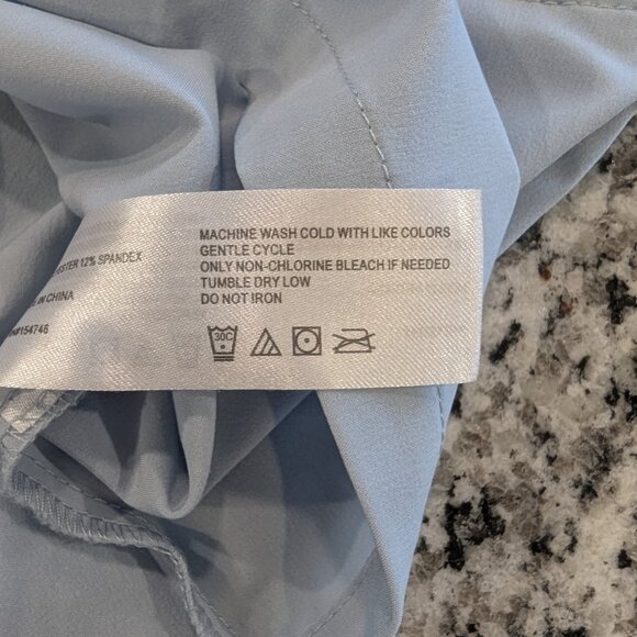 MOUNTAINS & ISLES Sun Haven Dress S Ice Blue Performance Stretch Pockets V-Neck - Picture 5 of 7